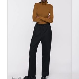 Kotn Women’s Pull Up Trousers